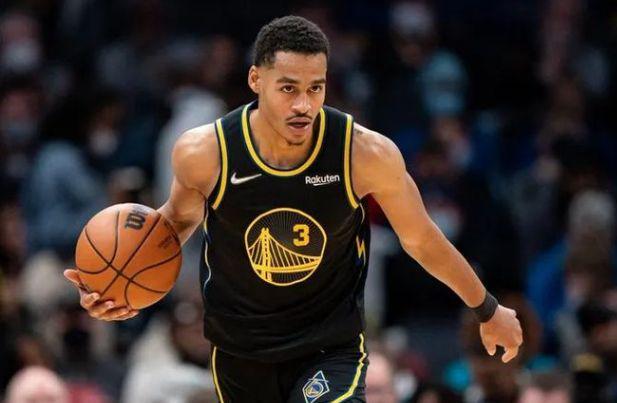 北京男篮84比74胜江苏迎开门红，赵睿首秀10分4助（北京男篮84-74力克江苏迎开门红，赵睿首秀贡献10分4助攻）