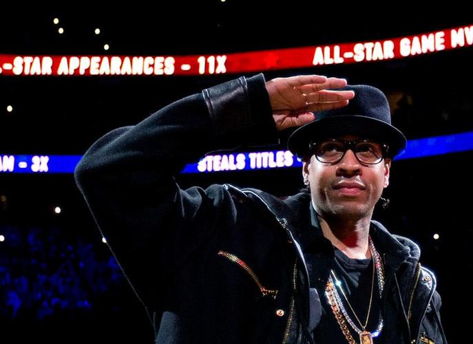 希勒称萨拉赫公开炮轰俱乐部错误，无人能大过球队（希勒：萨拉赫公开指责俱乐部不妥，球队利益高于个人）