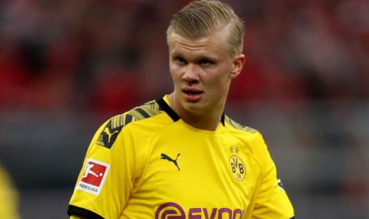 马卡：维尼修斯和皇马续约谈判远未达成，期限与年薪上有分歧（马卡报：皇马与维尼修斯续约受阻，合同期限与年薪尚未谈拢）