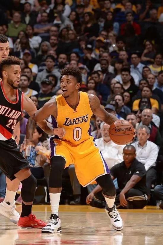 NBA：湖人加时险胜掘金 詹姆斯砍下40分（詹姆斯轰下40分 湖人加时力克掘金）