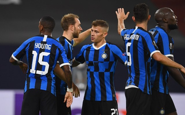 喀麦隆非洲杯大名单：姆伯莫领衔，巴索戈在列，奥纳纳无缘（喀麦隆公布非洲杯阵容：姆伯莫领军，巴索戈入选，奥纳纳落选）