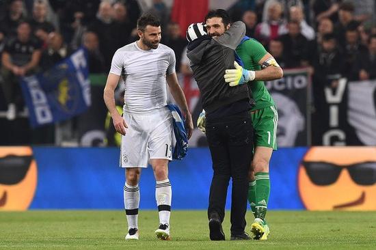 德转本赛季全球主场场均上座TOP25：多特拜仁前二，英博第19（德转发布本季全球主场场均观众TOP25：多特、拜仁包揽前二，英博第19位）