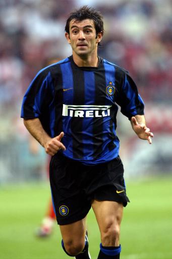 云达不莱梅vs科隆：菅原由势、施密德首发，比尔特、卡明斯基出战（云达不莱梅战科隆：菅原由势、施密德先发，比尔特、卡明斯基登场）